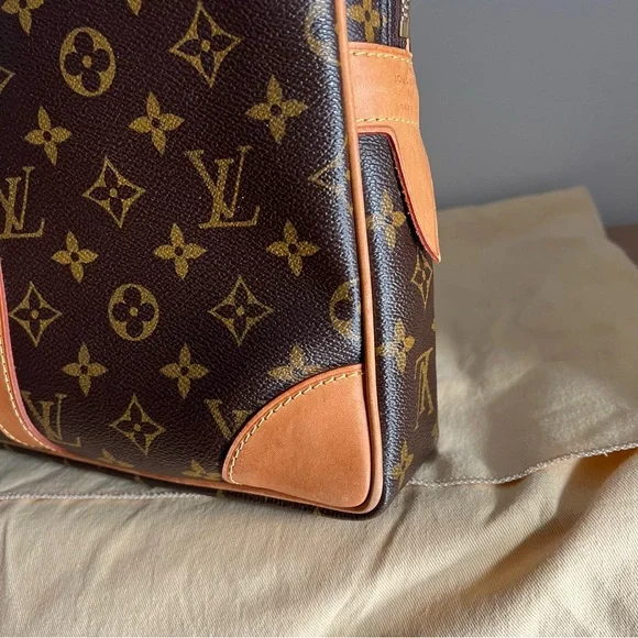 Louis Vuitton Porte document voyage pm
